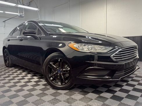 Used 2018 Ford Fusion SE w/ Fusion SE Technology Package image 1