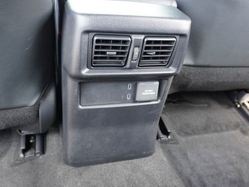 Used 2025 Toyota 4Runner Limited AWD/4WD image 34