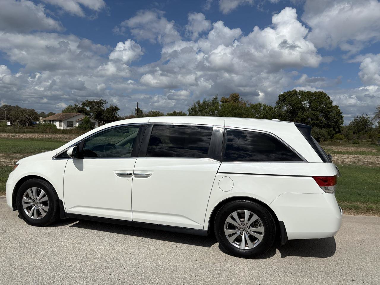 Used 2014 Honda Odyssey EX-L image 4