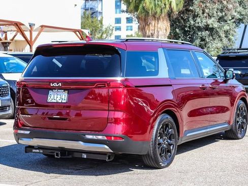 Certified 2024 Kia Carnival SX Prestige FWD image 9