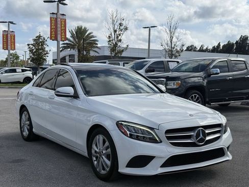 Used 2020 Mercedes-Benz C 300 Sedan image 4