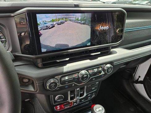 Used 2024 Jeep Wrangler Unlimited Rubicon 4xe AWD/4WD image 26
