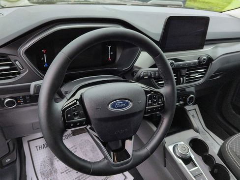 Certified 2023 Ford Escape Active AWD/4WD image 12