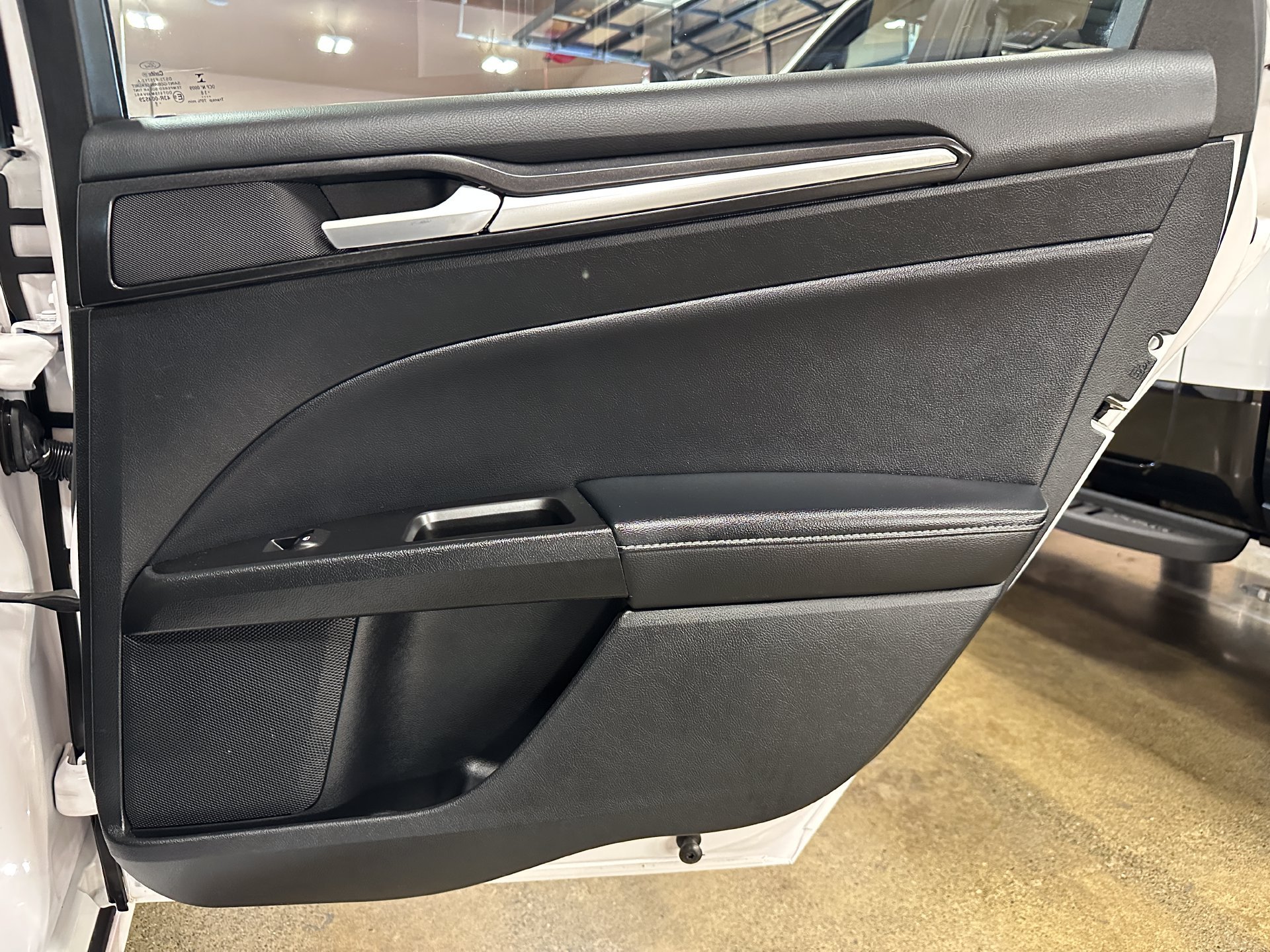 Used 2018 Ford Fusion Titanium AWD/4WD image 25