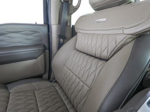Used 2026 Ford F250 Platinum w/ Platinum Plus Package AWD/4WD image 30