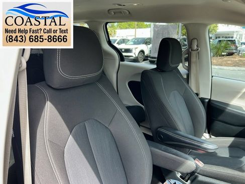 Used 2023 Chrysler Voyager LX FWD image 26