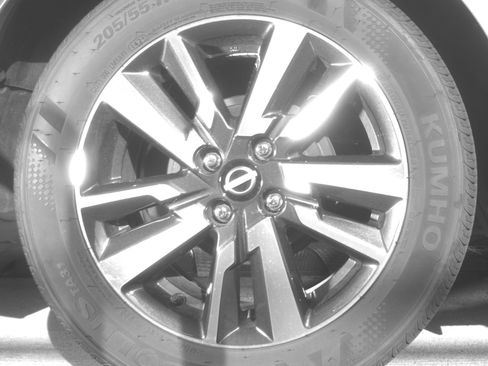 Used 2025 Nissan Versa SV FWD image 15
