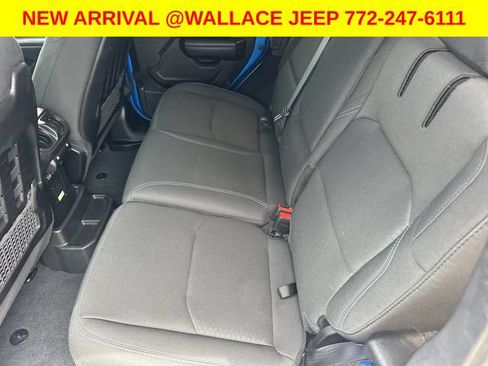 Used 2022 Jeep Wrangler Unlimited Rubicon 4xe w/ Steel Bumper Group AWD/4WD image 8