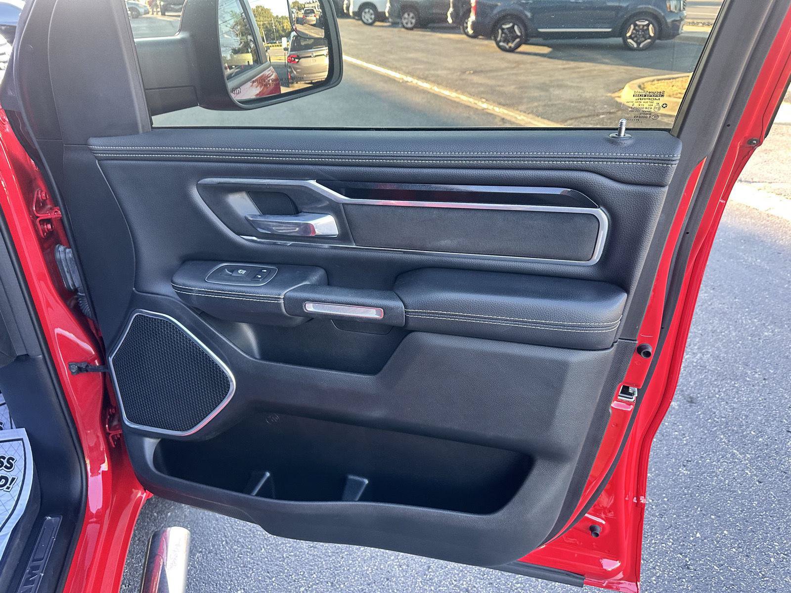Used 2021 RAM 1500 Laramie w/ Sport Appearance Package AWD/4WD image 16
