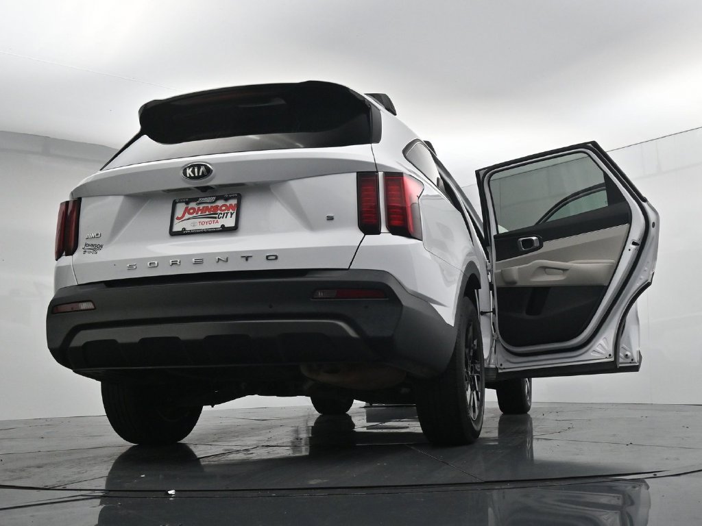 Used 2021 Kia Sorento S w/ Panoramic Sunroof Package AWD/4WD image 44