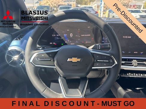 Used 2025 Chevrolet Equinox EV LT w/ Convenience Package FWD image 25