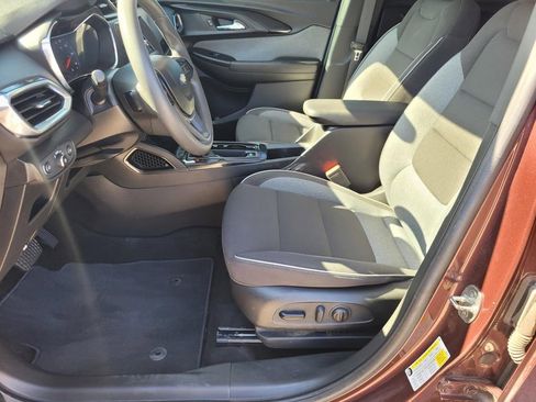 Used 2022 Chevrolet TrailBlazer LT w/ Driver Confidence Package FWD image 18