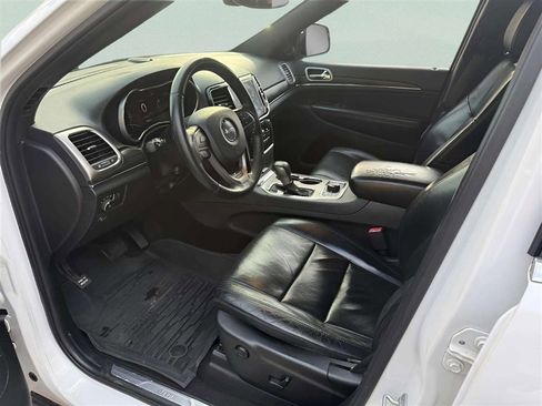 Used 2019 Jeep Grand Cherokee Limited w/ Luxury Group II AWD/4WD image 20