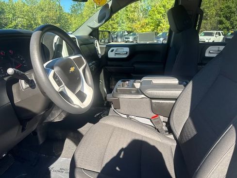 Used 2024 Chevrolet Silverado 1500 Custom image 40
