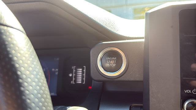 Certified 2025 Toyota 4Runner SR5 AWD/4WD image 19