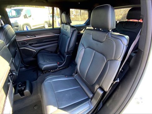 Certified 2023 Jeep Grand Cherokee L Overland AWD/4WD image 19
