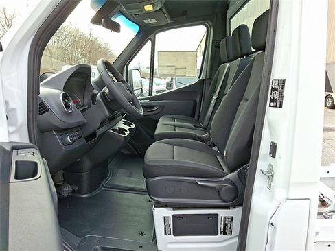 New 2025 Mercedes-Benz Sprinter 4500 image 11