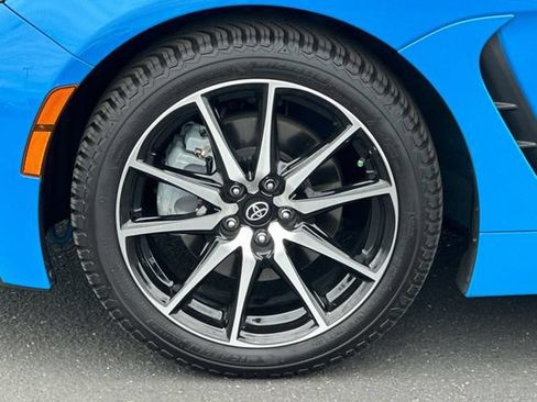 Used 2022 Toyota GR86 RWD image 26