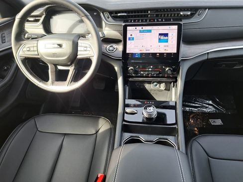 New 2026 Jeep Compass Latitude image 21