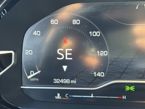 Used 2023 GMC Yukon XL Denali Ultimate image 32