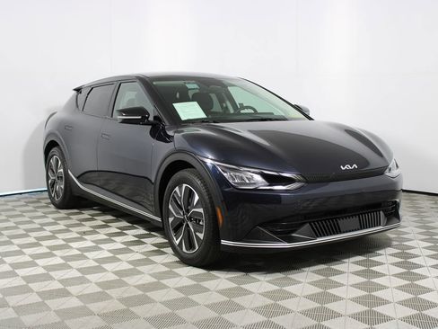 Used 2024 Kia EV6 Light image 28