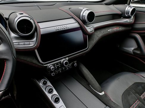 Certified 2020 Ferrari GTC4Lusso T image 11