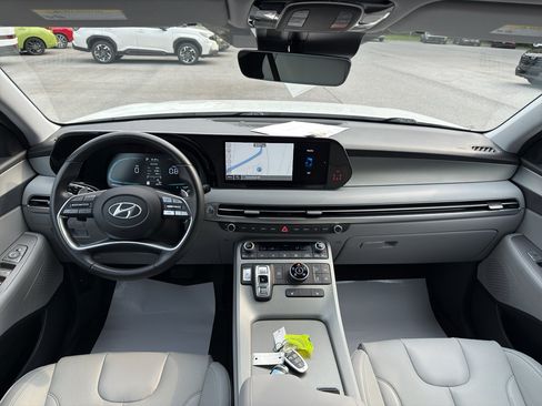 Certified 2025 Hyundai Palisade SEL AWD/4WD image 17
