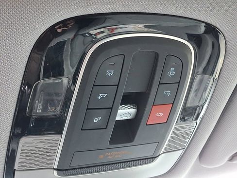 Used 2024 Hyundai Palisade SEL w/ Premium Package image 32