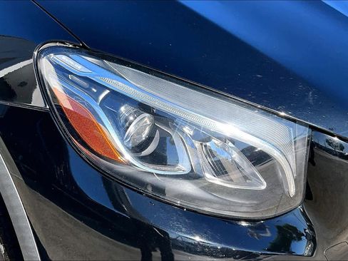 Used 2018 Mercedes-Benz GLC 300 image 27