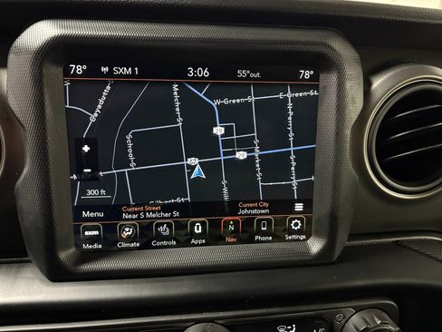 Used 2023 Jeep Gladiator Sport image 21