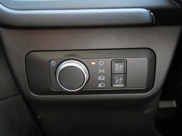 Used 2022 Ford Escape SE FWD image 16
