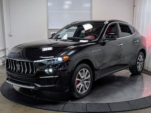 Used 2020 Maserati Levante GranLusso AWD/4WD image 4