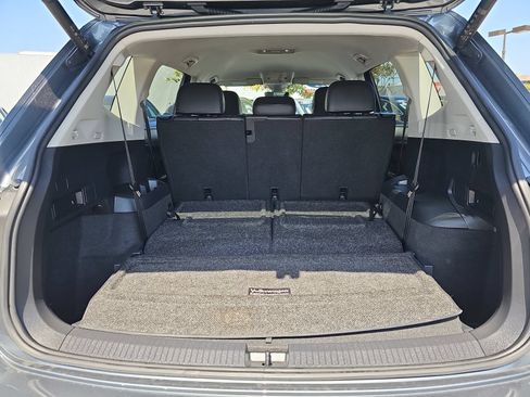 Used 2022 Volkswagen Tiguan SE FWD image 14