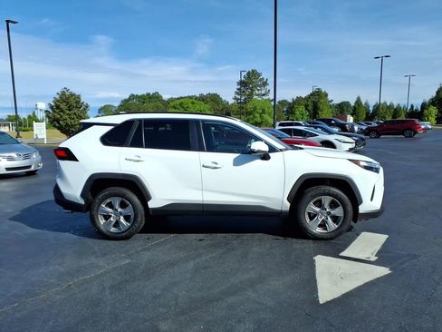 Used 2024 Toyota RAV4 XLE FWD image 2