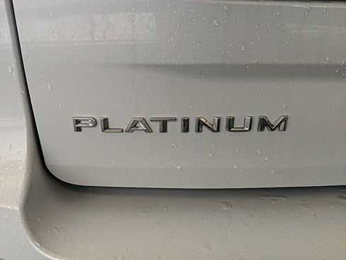 Used 2025 Ford Expedition Max Platinum image 7