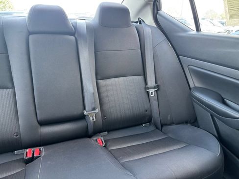 Used 2025 Nissan Altima 2.5 SV FWD image 37