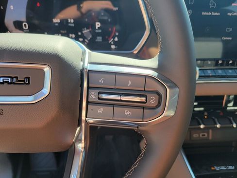 New 2026 GMC Canyon Denali image 16