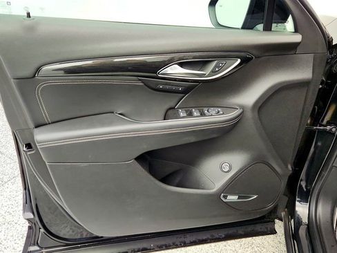 Used 2021 Buick Envision Essence w/ Technology Package I image 10