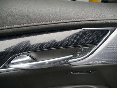 Used 2024 Cadillac XT6 Premium Luxury w/ Technology Package image 19