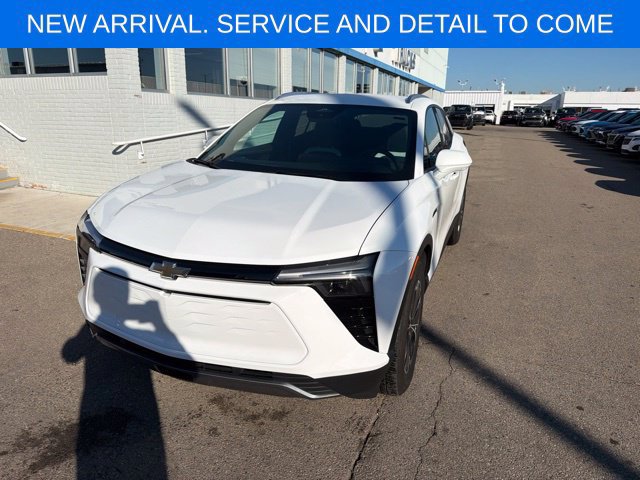 Used 2025 Chevrolet Blazer EV LT AWD/4WD image 1