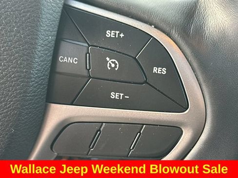 Used 2021 Jeep Grand Cherokee Laredo X AWD/4WD image 30