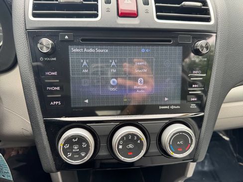 Used 2016 Subaru Forester 2.5i Premium w/ All-Weather Package AWD/4WD image 20
