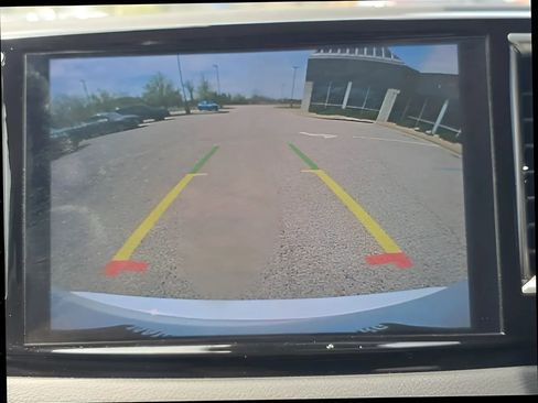 Used 2024 Chrysler Pacifica Touring-L FWD image 30