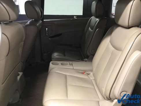 Used 2011 Nissan Quest LE FWD image 30