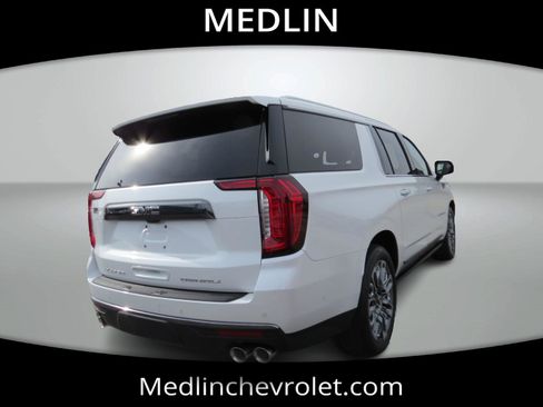 Used 2024 GMC Yukon XL Denali Ultimate image 8