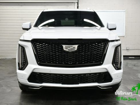 Used 2026 Cadillac Escalade V w/ LPO, ONYX Package AWD/4WD image 18