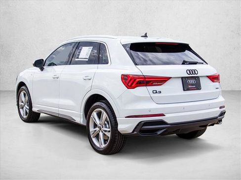 Used 2022 Audi Q3 2.0T Premium Plus w/ Premium Plus Package AWD/4WD image 7
