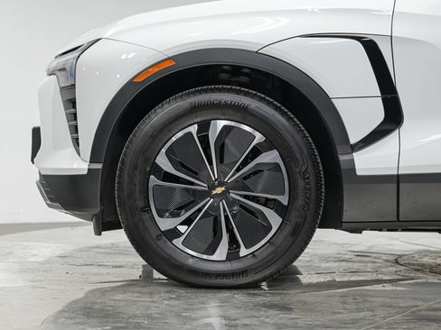 Used 2024 Chevrolet Blazer EV LT AWD/4WD image 3