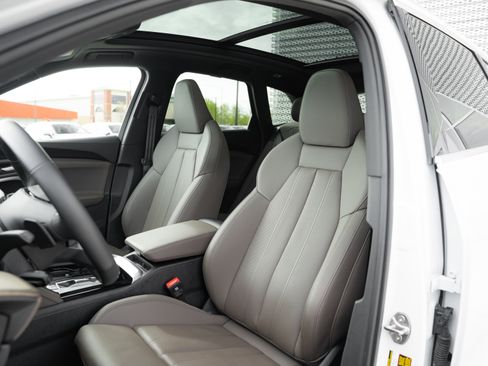 Certified 2025 Audi Q5 Premium Plus w/ Premium Plus AWD/4WD image 23