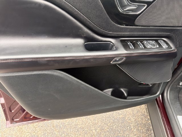 Used 2024 Lincoln Aviator AWD image 13